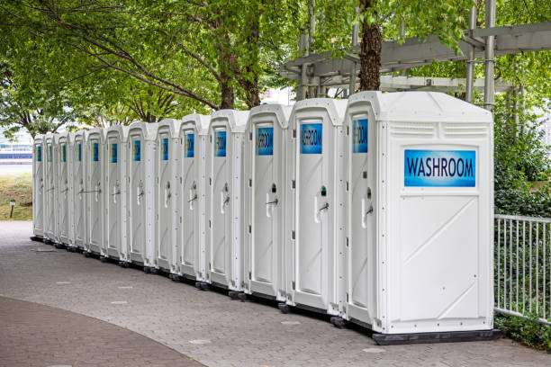 Best Portable bathroom rental  in Waycross, GA